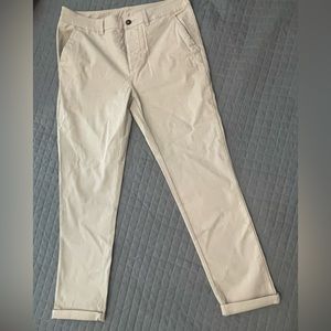 Men’s straight leg khakis